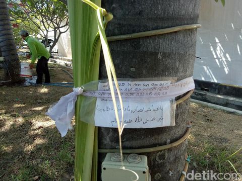 Ada Pawang Hujan/