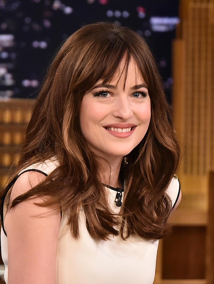 Si Cantik Dakota Johnson LOS ANGELES, CA - NOVEMBER 05: Actress Dakota Johnson attends LACMA Art + Film Gala Honoring Clint Eastwood and John Baldessari Presented By Gucci at Los Angeles County Museum of Art on November 5, 2011 in Los Angeles, California. (Photo by John Shearer/Getty Images for LACMA)
