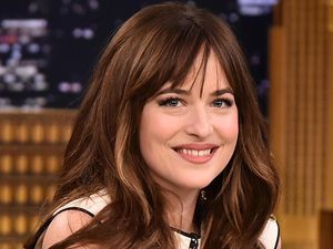 Putus dari Chris Martin, Dakota Johnson Cari Pacar Ideal: Bukan Orang Berengsek