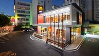 McDonalds merupakan distributor mainan terbesar di dunia. 20 persen dari semua pembelian di McDonalds adalah menu Happy Meals, yang memiliki mainan.