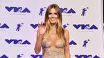 Para Wanita Seksi di MTV VMA 2017