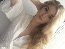 Mantan Atlet Voli Tercantik Pujaan Netizen