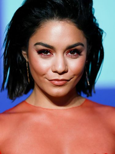  Foto: 10 Selebriti Tampil Cantik dengan Makeup Terbaik di MTV VMA 2017