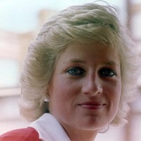 Berdasarkan data yang dirilis Centre For Advanced Facial Cosmetic & Plastic Surgery, Putri Diana atau Lady Di yang pernah menikahi Pangeran Charles dari Inggris ini diberi nilai 89,05 untuk kesempurnaan wajahnya. Diana dinilai tinggi untuk bentuk wajah, lebar hidung, area alis, dahi, dan alis, Nilai terendahnya adalah untuk dagu dan bibir, kata Dr Julian. Foto: Getty Images