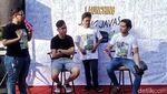 Foto: Gaya Santai Dua Putra Jokowi Promosi Bisnis Martabak dan Kaos