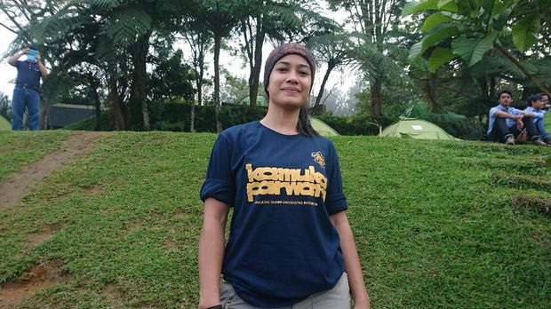 Dian Syahputri Fitri Handayani (34) pendaki grand slam