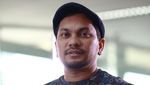 Tompi Berbagi Cerita Kita dan Kuis Sesi Foto Eksklusif