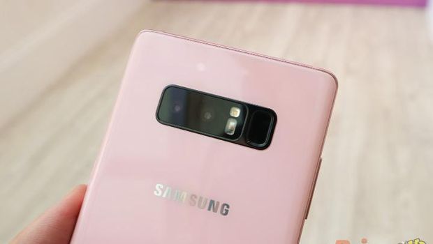 iPhone X Punya Dual OIS, Samsung: Kami Lebih Unggul