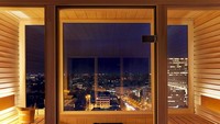 Menatap pemandangan Kota Brussel dari rooftop Hotel Brussel bisa menjadi sauna terbaik sepanjang masa. Nikmati menatap cakrawala kota, sembari rileksasi di dalam sauna di lantai 23 di The Hotel Brussels, Belgia (dok Hotel Brussel)