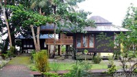 Di sini juga sudah berdiri penginapan-penginapan yang dibangun oleh Pemerintah Daerah Halsel. Cottage ini bisa disewa wisatawan juga lho (Wahyu/detikTravel)