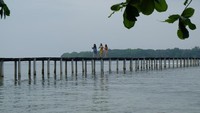Terletak di dalam kawasan Pulau Harapan, Bira menjadi destinasi islan hoping yang sayang untuk dilewatkan. Punya pantai-pantai cantik berpasir lembut, Pulau Bira dirasa pas untuk menghabiskan akhir pekan di sekitar Jakarta. (I Gede Leo/dTraveler)