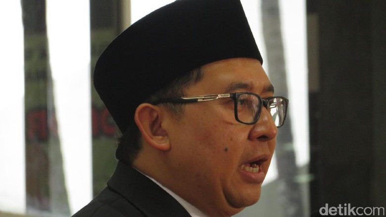 Kini Fadli Minta Pendukung Kritik Anies-Sandi untuk Membangun Kini Fadli Minta Pendukung Kritik Anies-Sandi untuk Membangun