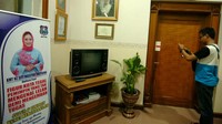 Ruangan yang disegel penyidik (Foto: Antara)