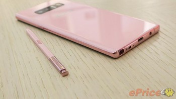 Samsung membalut S-Pen dengan warna pink. Foto: Eprice