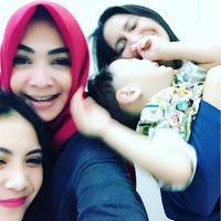 Foto Bareng Nagita Slavina dan Rafathar, Instagram Mama Rieta Banjir Pujian