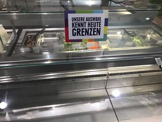 “Edeka mendukung keberagaman. Kami menghadirkan beragam produk, yang diproduksi di berbagai wilayah di Jerman. Tapi kami juga memiliki produk dari negara lain yang membuat uniknya keberagaman,” ujar juru bicara supermarket. Foto: Dok. CEN, Stripes Europe