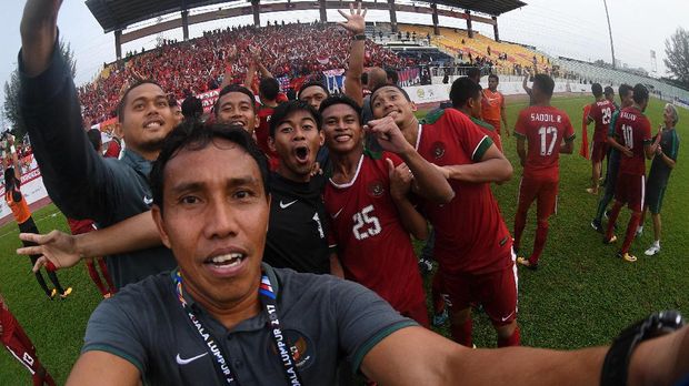 Bima Sakti tidak punya pengalaman melatih sebagai pelatih kepala di level tim senior.