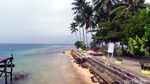 Foto: Main Air Sampai Puas di Pulau Nusa Ra