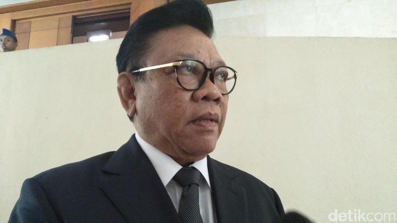 Agung Laksono Tolak Jadi Saksi Meringankan Fredrich, KPK: Itu Haknya Agung Laksono Tolak Jadi Saksi Meringankan Fredrich, KPK: Itu Haknya