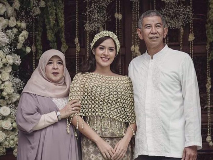 Stres saat mempersiapkan pernikahan wajar saja, tapi bisa ikuti saran psikolog untuk menghilangkannya. Foto: Instagram/bridestory Stres saat mempersiapkan pernikahan wajar saja, tapi bisa ikuti saran psikolog untuk menghilangkannya. Foto: Instagram/bridestory