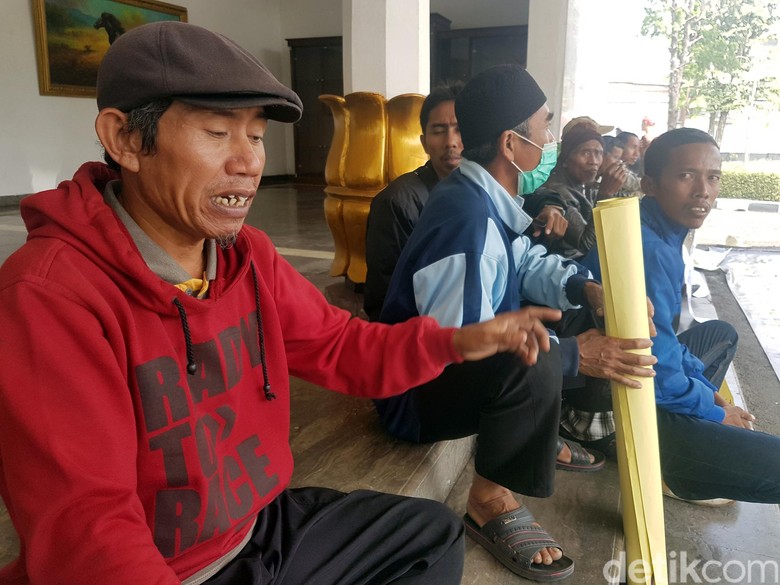 Tolak Pasir Besi Petani dan Nelayan Sukabumi Curhat 