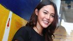 Si Petualang Cantik Della Dartyan