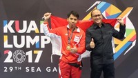 Emas paling akhir diberikan oleh I Ketut Ariana dari angkat besi. Tak ada lagi tambahan emas setelah penampilan Ketut.  (istimewa)