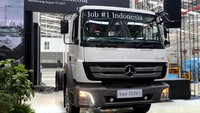 Perakitan dalam negeri pada heavy-duty seri Axor 2528C ini dikarenakan karena demand yang cukup tinggi dan mobil tersebut dinilai cocok dengan medan Indonesia.