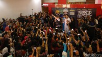 Petjah abis. (Foto: Warkop DKI Reborn di Semarang (Hanif/detikHOT)