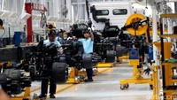 Pada lahan seluas 42 hektar ini, lokalisasi Axor meliputi pencetakan identitas pada sasis, pemasangan gearbox kemudi, pemasangan katup termasuk katup ABS, instalisasi radiator, mesin, knalpot, roda, hingga grill.
