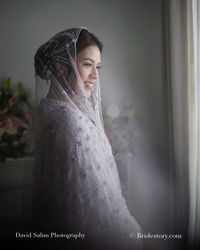 Foto Cantiknya Raisa Pakai Gaun Bertabur Payet Di Pengajian Jelang