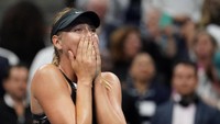 Ekspresi kebahagian Sharapova usai memenangi pertandingan. Mandatory Credit: Robert Deutsch-USA TODAY Sports.