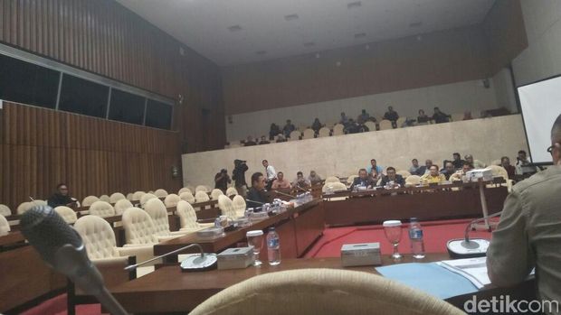 Di Pansus Angket, Dirdik KPK Bantah Bertemu Anggota Komisi III DPR