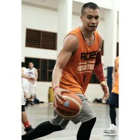 Samuel Rizal mantan Atlet pemain basket. Foto: Instagram