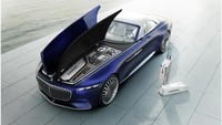 Slogan Vision yang terselip pada bagian namanya tidak menutup kemungkinan Maybach Concept 6 ini akan mengusung sistem listrik layaknya Rolls-Royce Wraith yang juga diperkenalkan tanpa atap. Foto: Pool (Inautonews)