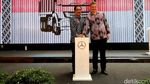Truk Mercedes-Benz Resmi Dirakit di Bogor