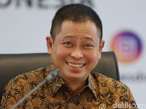 Jonan Ledek Dirut Pertamina Tak Pakai Kaos Kaki