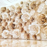 Anda yang menginginkan dekorasi yang romantis tapi elegan bisa mencontek inspirasi paper flower ini untuk acara lamaran atau pernikahan. (Foto: Instagram paper0330)