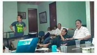 Besoknya pada Selasa (29/8) beredar foto viral rapat orang-orang yang disebut terlibat Saracen. Namun itu juga dibantah dan dibilang itu foto Solidaritas Menangkan Prabowo (Screenshot Twitter)