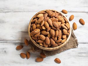 Ngemil Tanpa Rasa Bersalah, Ini 5 Jenis Kacang yang Bagus untuk Diet!