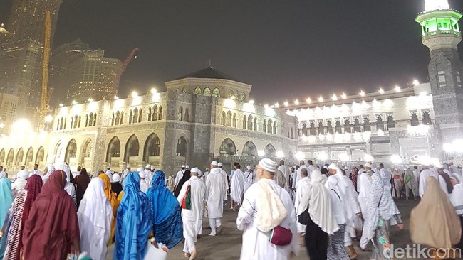 Arab Saudi Tarik Pajak 5%, Bagaimana Nasib Biaya Haji dan Umrah?