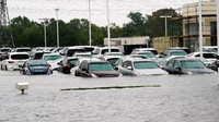 Badai Harvey menerjang wilayah Texas, AS, sejak Jumat (25/8) lalu dengan membawa angin kencang dan hujan deras. Foto: REUTERS/Rick Wilking