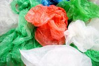 Sampah kantung plastik.