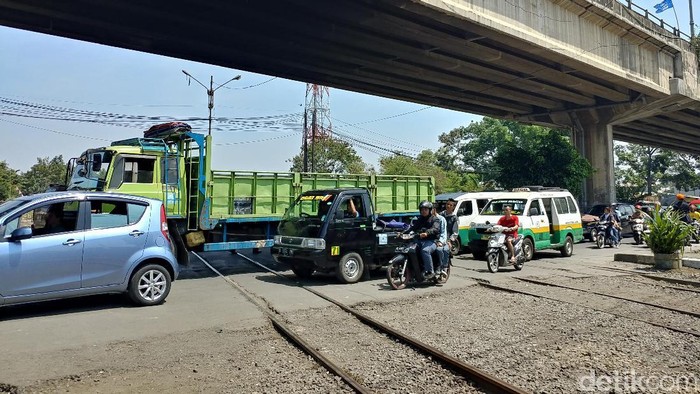 Lintasan Kereta di Kircon Bandung dan Cimindi Cimahi Bakal Ditutup