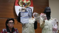 Uang Rp 200 juta tersebut diduga berasal bagian keuangan di RSUD Kardina Tegal Umi Hayatun