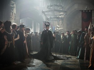 Sutradara Pirates of The Caribbean 5 Didekati Garap Maleficent 2