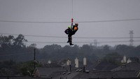 Badai Harvey sejauh ini menewaskan 17 orang di wilayah Texas. Foto: REUTERS/Adrees Latif