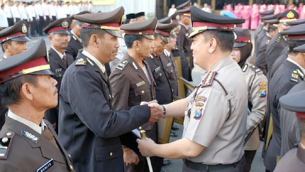 Mereka yang diwisuda purna tugas adalah yang mengabdi tanpa cacat