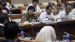 Siti Nurbaya Raker dengan Komisi VII DPR