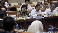 Siti Nurbaya saat mengikuti raker tersebut.